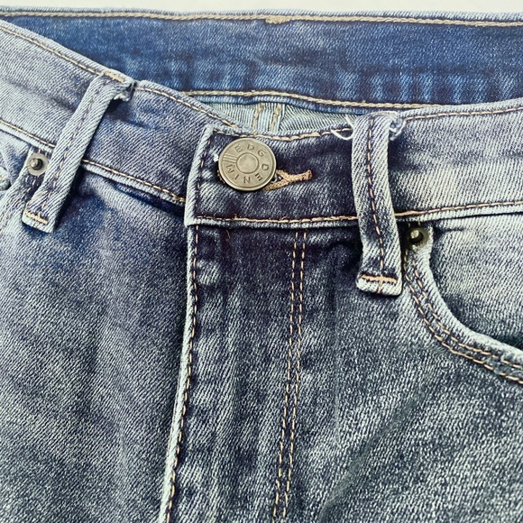 BDG Jeans | Uo Bdg Twig Crop High-Rise Distressed Patch Jeans | - Picture 2 of 5